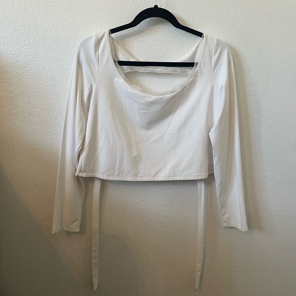 NWOT Wild Fable White Long Sleeve Backless Crop Top